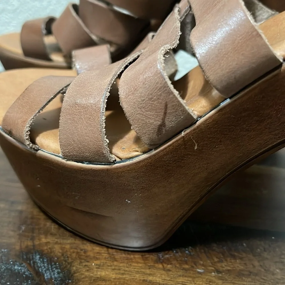 NNB sblock heel tan brown strappy leather platform shoes size 7